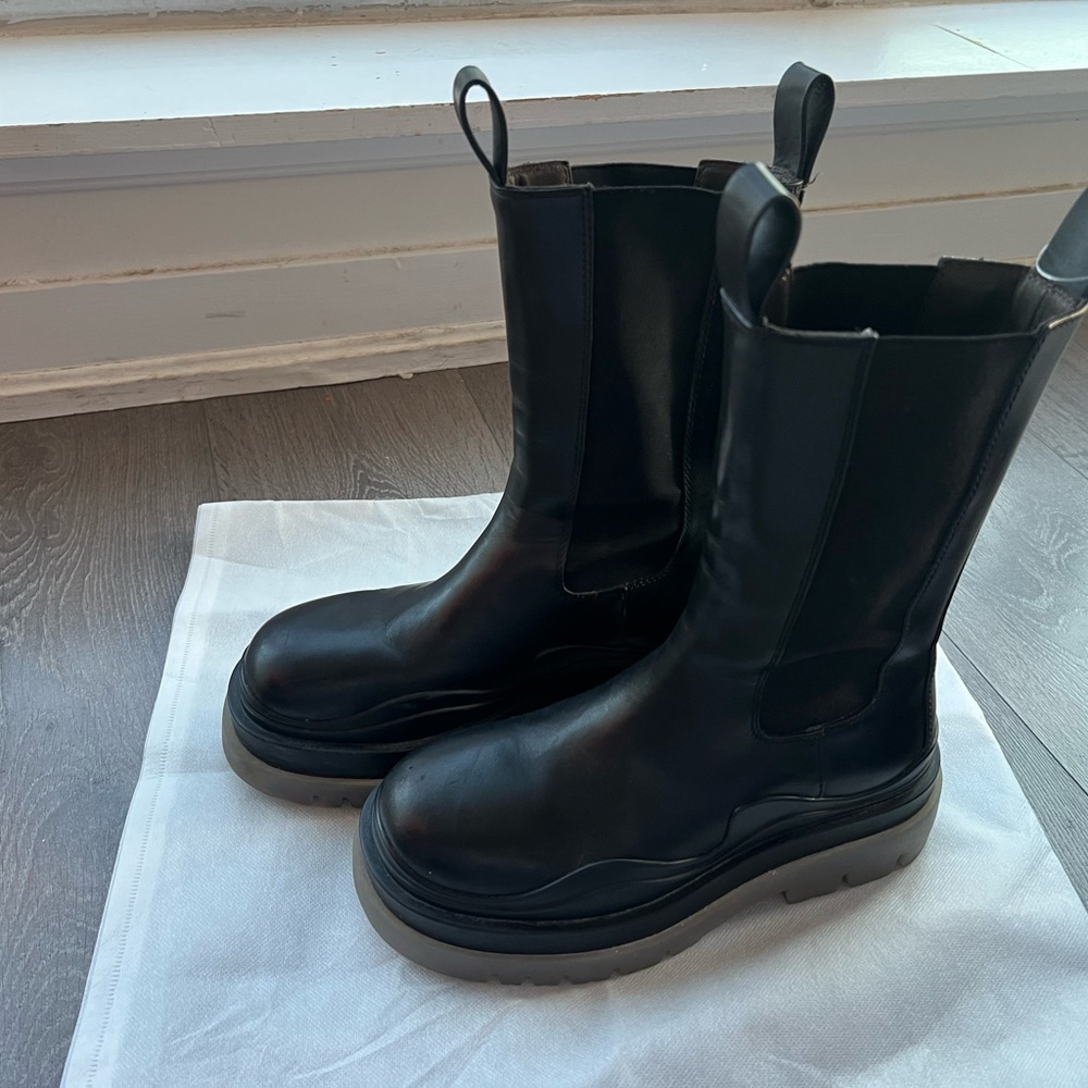 Black Leather Platform Boots with Gray Soles